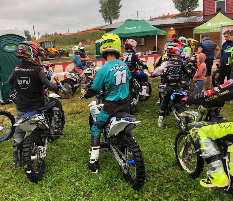 Motokrosa braucējs Kokins Latvijas čempionāta posmā Apē izcīna 4. vietu Motokrosa braucējs Kokins Latvijas čempionāta posmā Apē izcīna 4. vietu