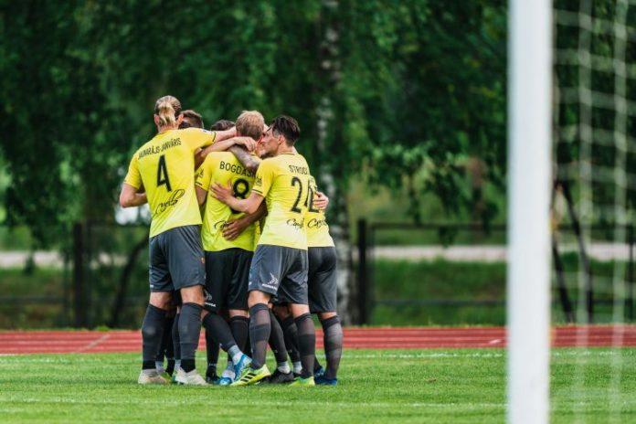 FK "Tukums 2000" futbolisti ar 2:0 atzīst FK "Metta" pārākumu