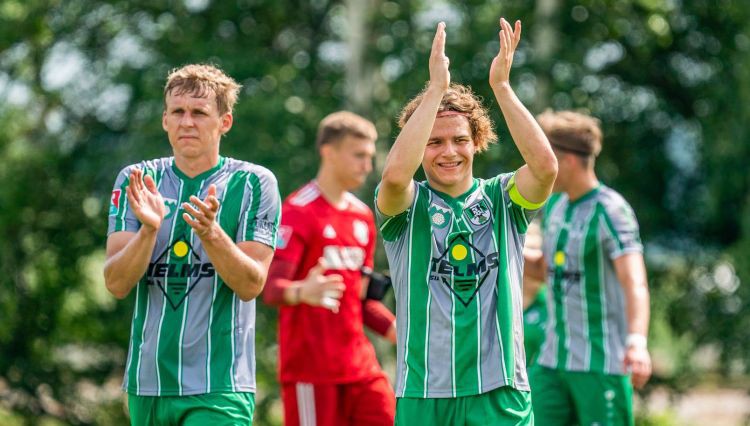 FK "Tukums 2000" cīnās neizšķirti ar "Saldus/Leevon" FK "Tukums 2000" cīnās neizšķirti ar "Saldus/Leevon"