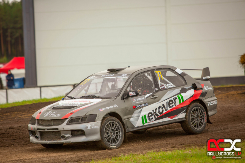 Edvards Egle otro gadu pēc kārtas kļūst par Latvijas čempionu rallijkrosā Edvards Egle otro gadu pēc kārtas kļūst par Latvijas čempionu rallijkrosā