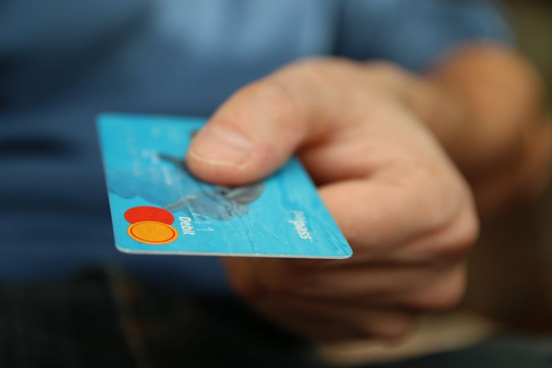 KNAB rosina uzsākt kriminālvajāšanu pret bijušo amatpersonu par pašvaldības kapitālsabiedrību līdzekļu nelikumīgu pārskatīšanu uz privāto bankas kontu KNAB rosina uzsākt kriminālvajāšanu pret bijušo amatpersonu par pašvaldības kapitālsabiedrību līdzekļu nelikumīgu pārskatīšanu uz privāto bankas kontu