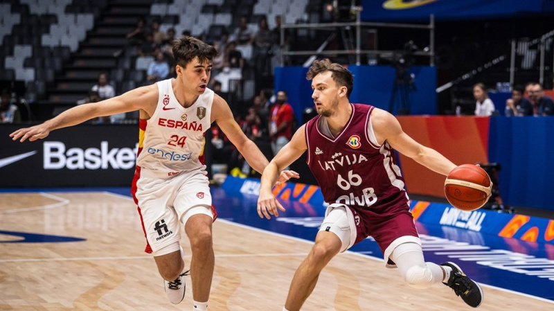 Latvija basketbola izlase uzveic pasaules čempioni Spāniju