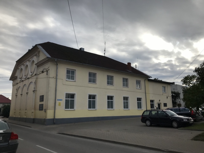 Sporta skolai ieplānots mainīt jumta segumu taču iepirkumu nesludina Sporta skolai ieplānots mainīt jumta segumu taču iepirkumu nesludina