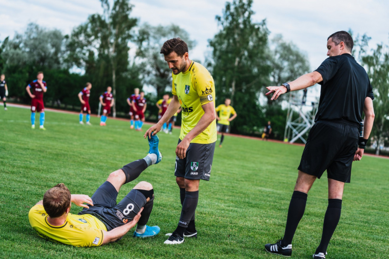 FK "Tukums 2000" futbolisti piedzīvo smagu sakāvi Valmierā