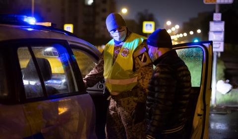 Par Covid-19 ierobežojumu neievērošanu draud līdz pat 5000 EUR liels sods