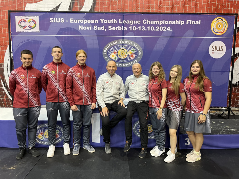 Latvijas komanda izcīna 5. vietu Eiropas jaunatnes līgas finālturnīrā šaušanā Latvijas komanda izcīna 5. vietu Eiropas jaunatnes līgas finālturnīrā šaušanā