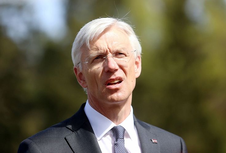 Sliktāk nekā prognozēts! Covid-19 dēļ Kariņš pirmdien sasaucis Krīzes vadības padomes sēdi Sliktāk nekā prognozēts! Covid-19 dēļ Kariņš pirmdien sasaucis Krīzes vadības padomes sēdi