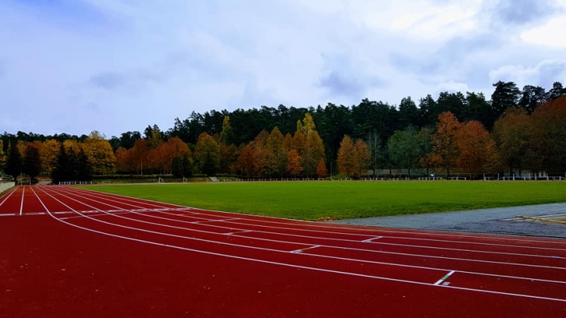 Kandavas Lauksaimniecības tehnikuma stadiona renovācija tuvojas noslēgumam