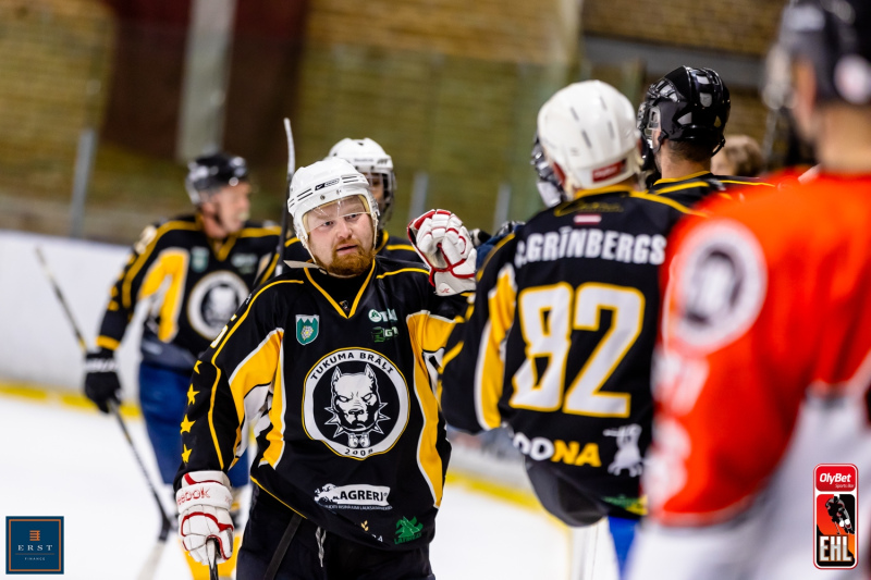 EHL: "Tukuma Brāļi" uzveic R3 divīzijas līderus "PTA" EHL: "Tukuma Brāļi" uzveic R3 divīzijas līderus "PTA"
