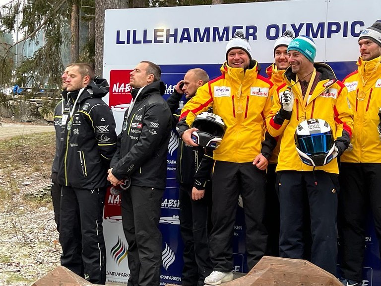 Latvijas bobsleja izlase ar Dāvi Spriņģi Norvēģijā izcīna 2. vietu Latvijas bobsleja izlase ar Dāvi Spriņģi Norvēģijā izcīna 2. vietu