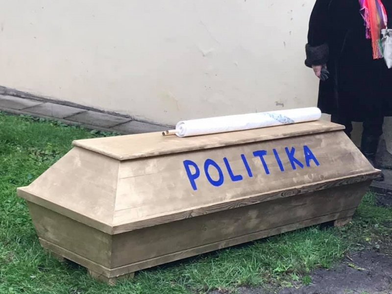 Mediķi nepanāk vienošanos par atalgojuma garantiju izpildi; protests turpināsies