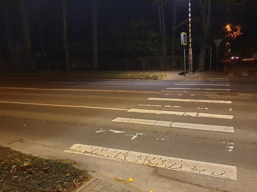 Tukumā uz gājēju pārejas notriekta sieviete Tukumā uz gājēju pārejas notriekta sieviete