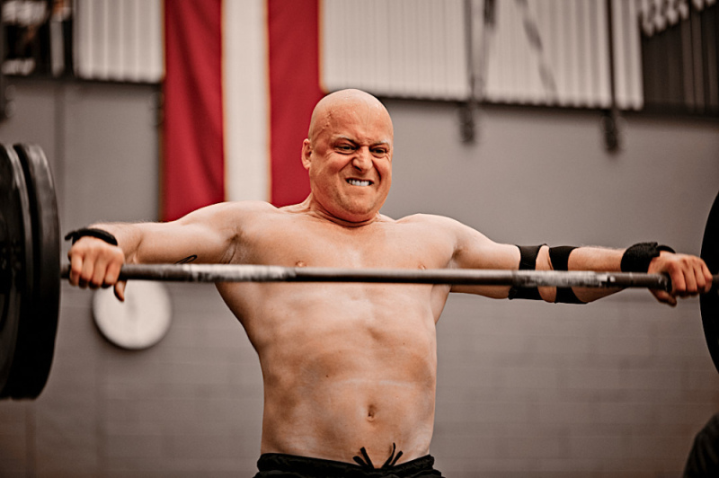 Krosfita atlēts Roberts Retko Liepājā izcīna 8. vietu Krosfita atlēts Roberts Retko Liepājā izcīna 8. vietu