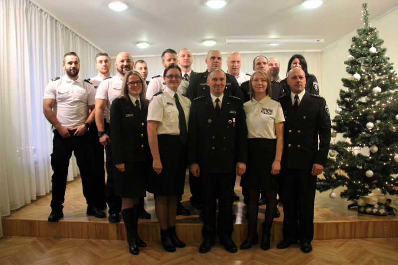 Sveikti Tukuma novada pašvaldības policijas un Valsts policijas Zemgales reģiona pārvaldes darbinieki Sveikti Tukuma novada pašvaldības policijas un Valsts policijas Zemgales reģiona pārvaldes darbinieki
