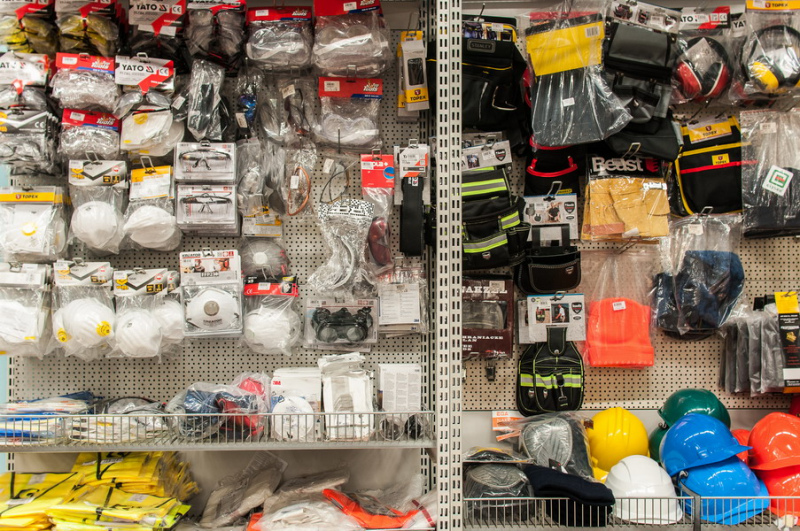 Tirgotāji aicina atcelt ierobežojumus rūpniecības preču tirdzniecībai brīvdienās