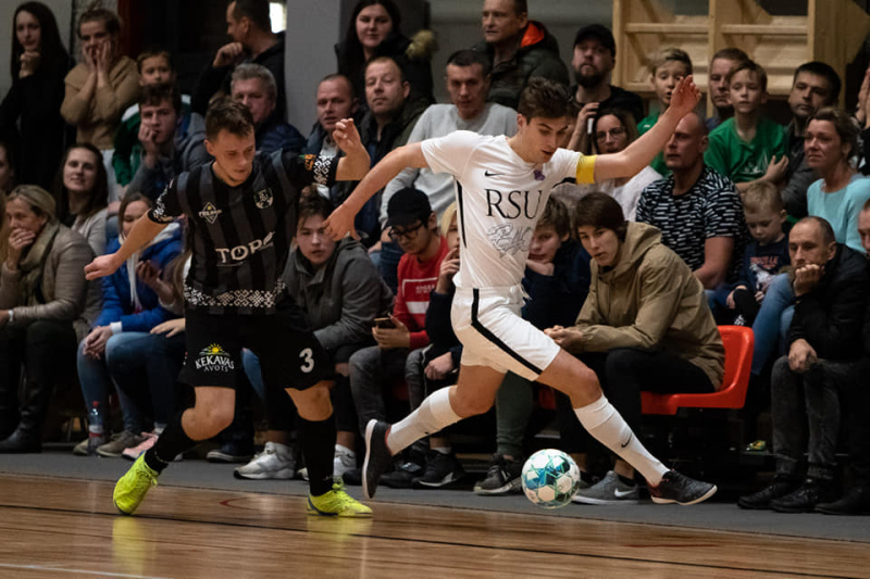 Tukuma telpu futbolisti uzvar Rēzeknē Tukuma telpu futbolisti uzvar Rēzeknē