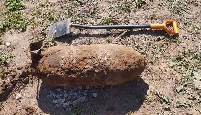 Sprāgstot lādiņam Tukuma pusē savas mājas pagalmā bojā iet vīrietis Sprāgstot lādiņam Tukuma pusē savas mājas pagalmā bojā iet vīrietis