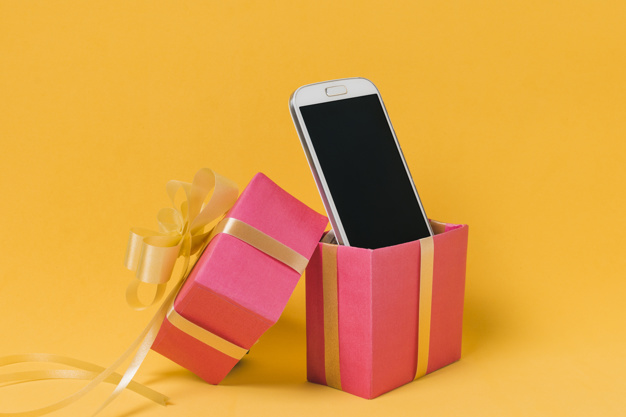 LMT ziedo telefonus smagi slimo Covid-19 pacientu saziņai ar tuviniekiem LMT ziedo telefonus smagi slimo Covid-19 pacientu saziņai ar tuviniekiem